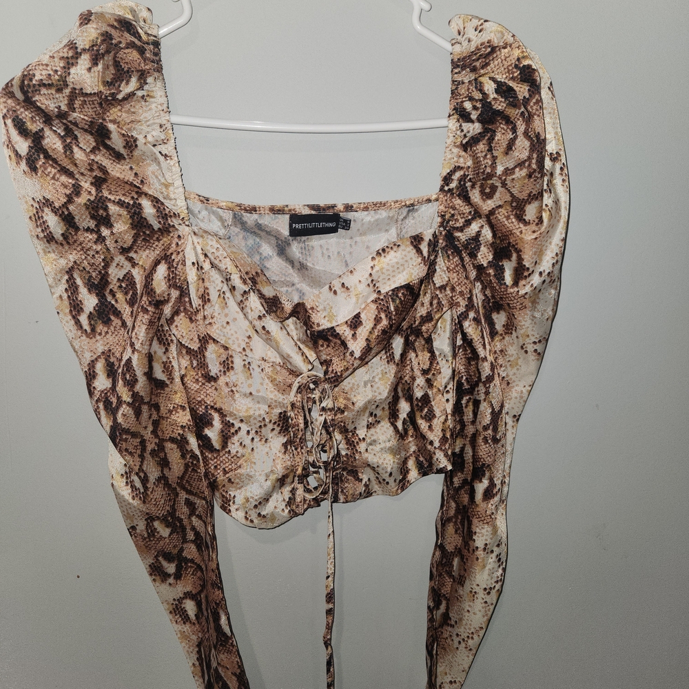 PrettyLittleThing Snake Print Crop Top